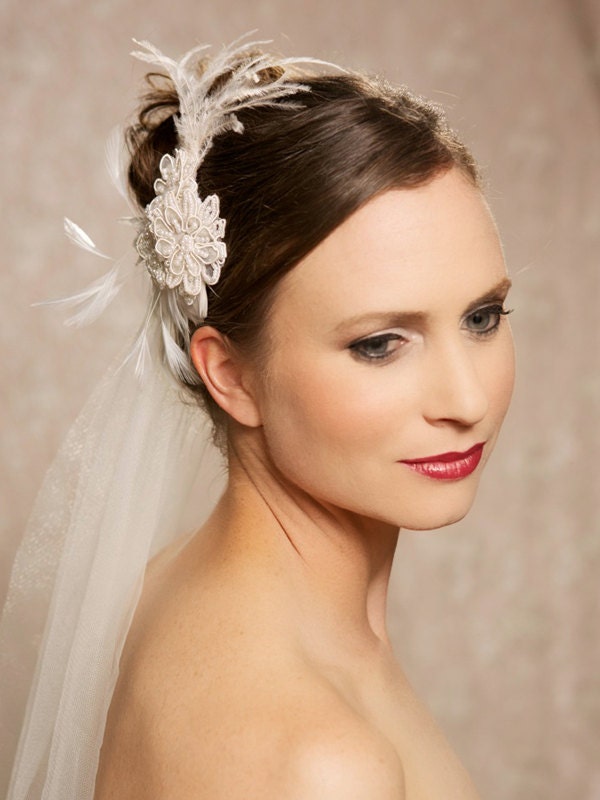 Ivory Bridal Hair Accessories, Lace Ivory Feather Fascinator, Wedding Hair Clip, Vintage Style Headpiece, Bridal Hair Piece READY TO SHIP