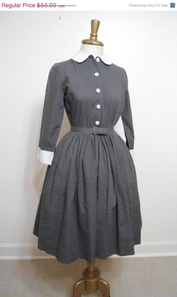 May Days Sale Vintage Dress 1950s Charcoal Gray with Peter Pan Collar size 6