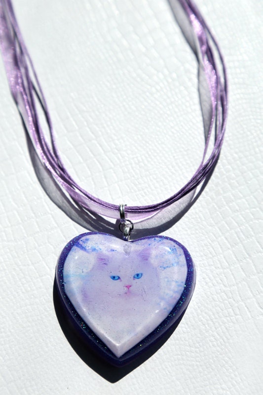 God Of The Internet - Cat Glitter Heart Necklace