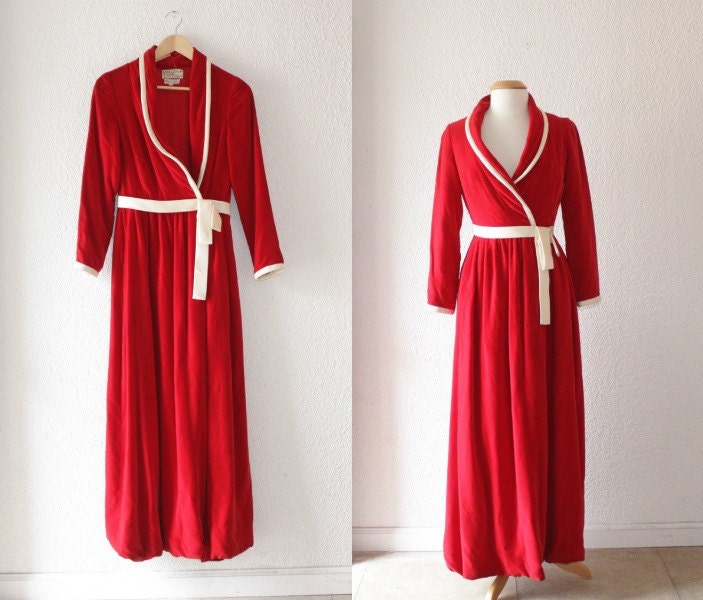 1950s Malcom Starr Vintage Red Velvet Robe