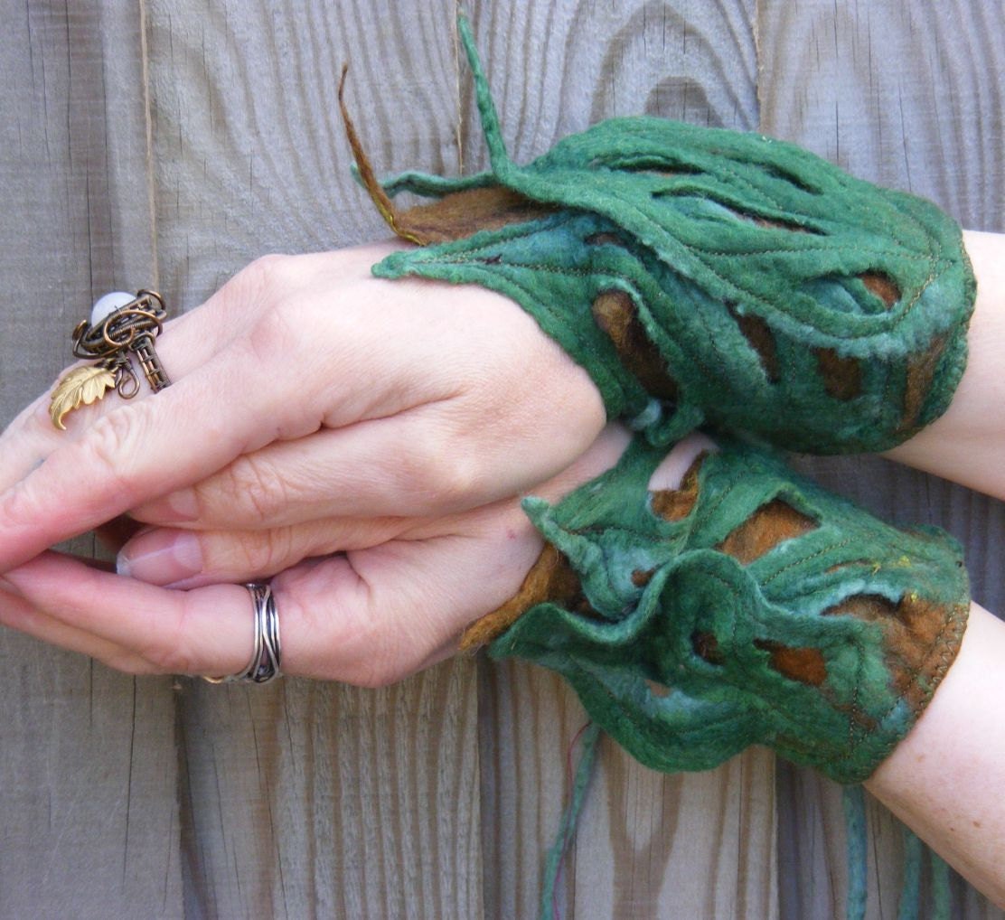 Felt Leaf Cuffs,  Elven Cuffs,  Fairy Accessories,  Fairy Costume, pixie Armwarmers,  Felt Bracelets,  Elven Gauntlets