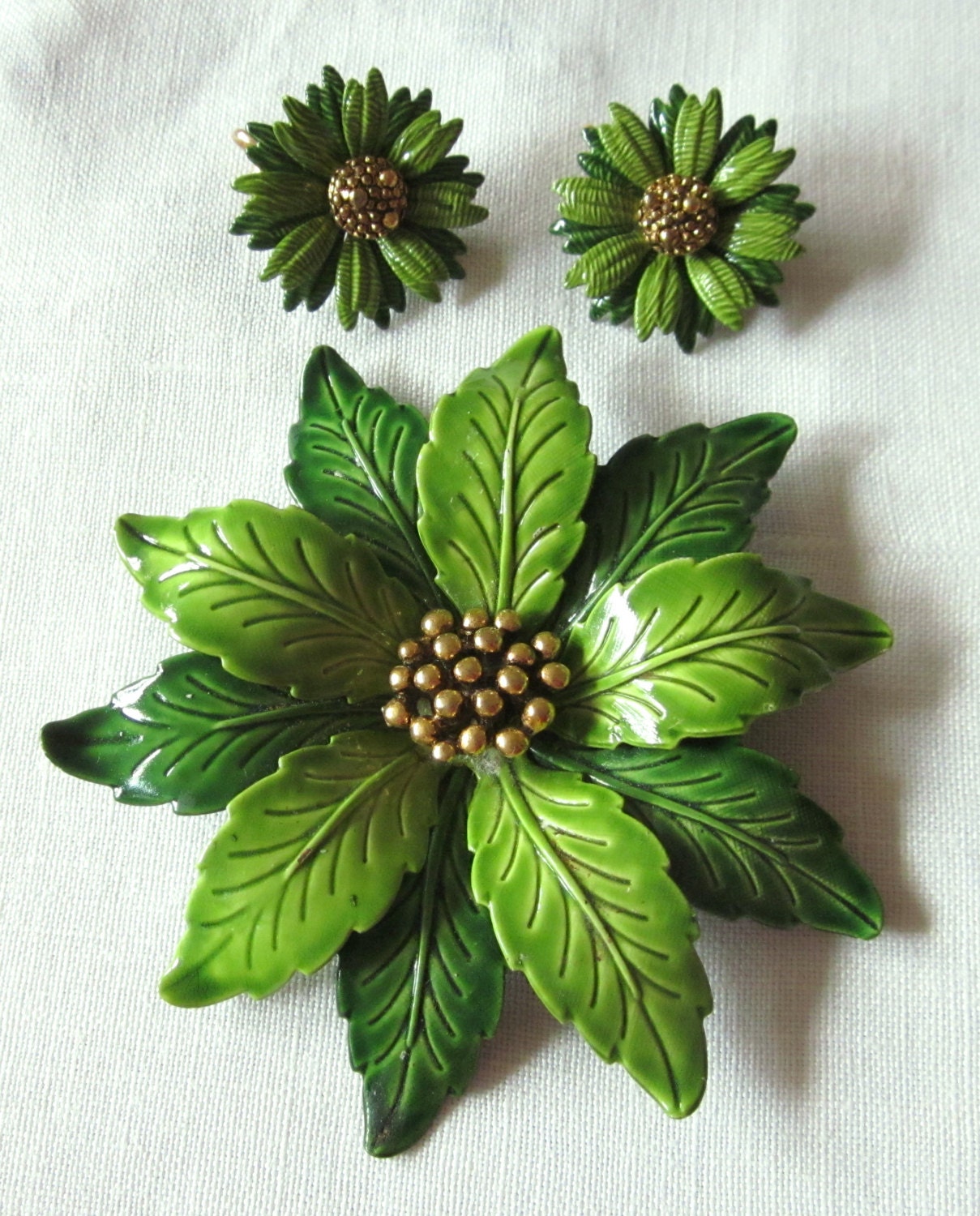ENAMEL FLOWER Leaf Plant Brooch Pin & Earring Lot Set GREEN and Gold Tone
