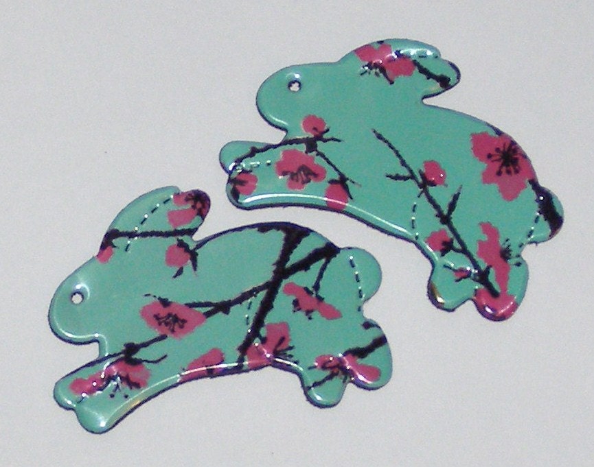 2 Bunny Magnets - Arizona Pink Flower Green Tea Can
