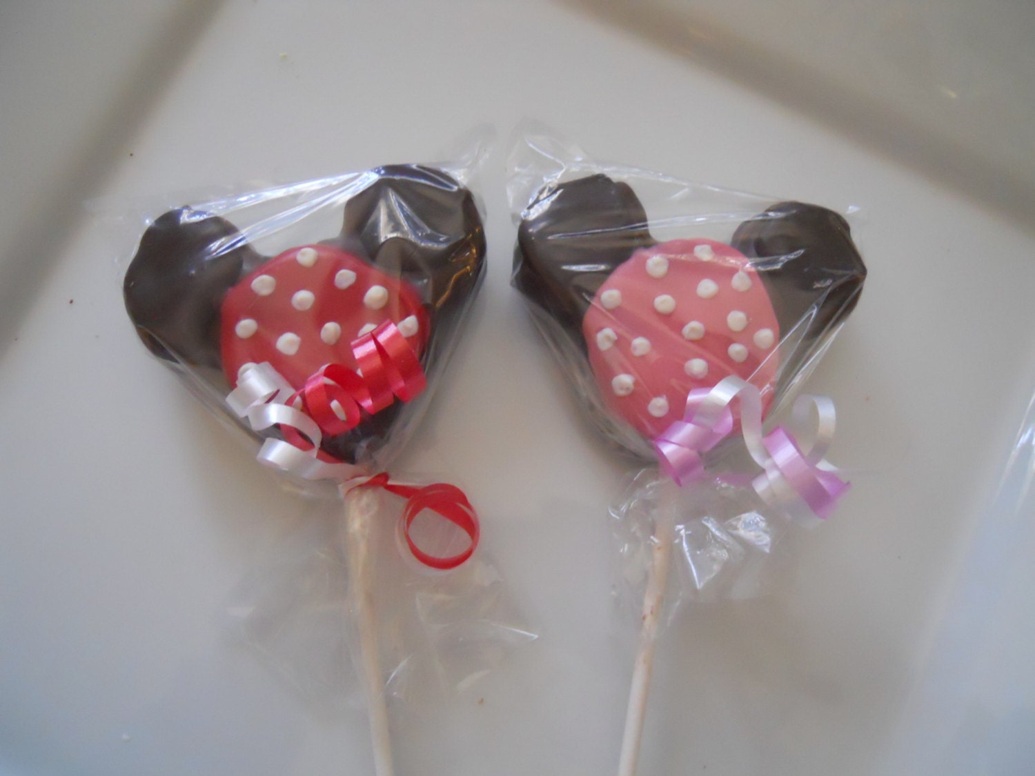 12 Disney Minnie Mouse Gourment Chooclate covered rice crispy cookie pop Lollipops Birthday Party Favor Kids Baby Shower