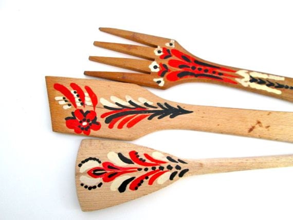 Vintage Wooden Serving Utensils - Folk Painted Design - Salad Fork Spoon Spatula - Tabletop