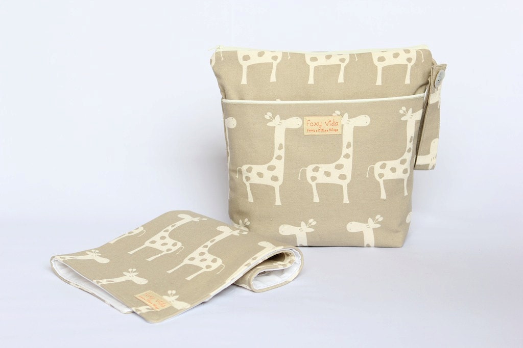 FREE SHIPPING - Limited Baby Diaper Wet Bag Set With Dry Pocket and Changing Pad Giraffes