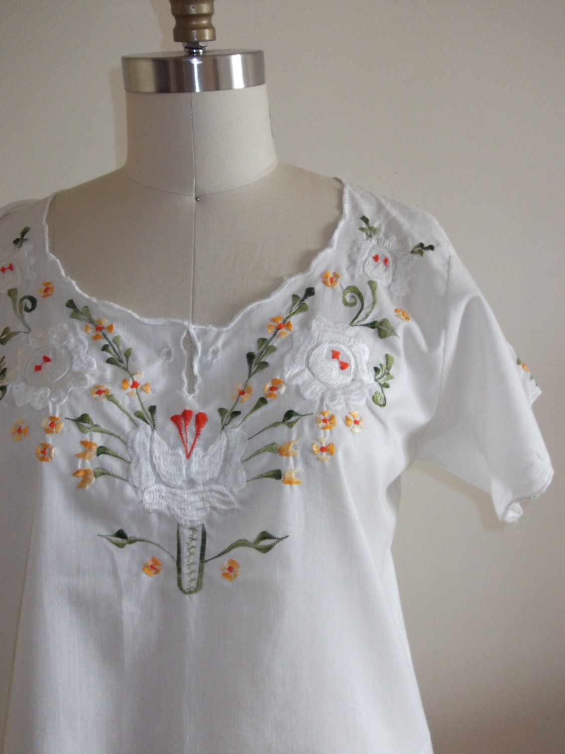 Boho Embroidered Blouse /// 70's Vintage