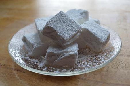 Two Dozen Absolutely Amazing Homemade Marshmallows - Delicious. FREE SHIPPING in the US.