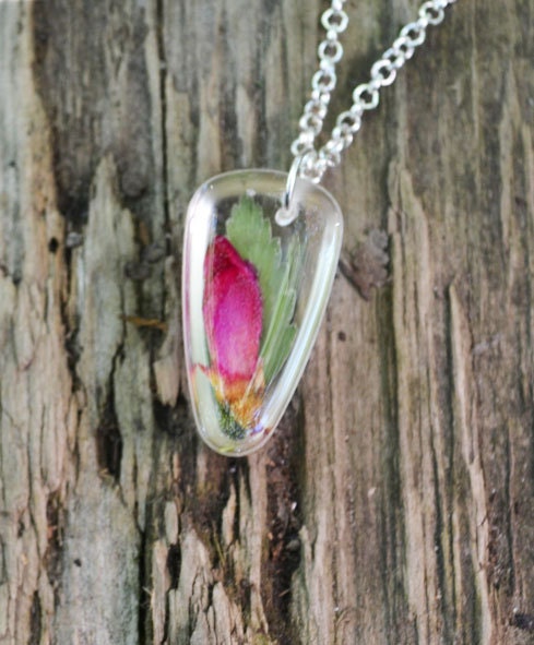 Real Plant Jewelry, Pressed Cactus Flower and Fern in Resin Necklace, Pink Flower in Resin Necklace, Botanical Jewelry, Abstract