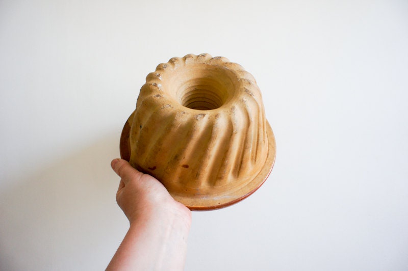 Vintage French Baking Mold // Alsacian Kougelhopf // Rustic french country kitchen decor // tan brown // foodie // gift for mom