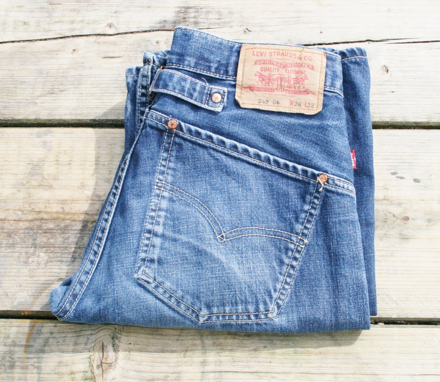 Vintage Levis 549 Dark Blue Jeans W26 L32 - Frayed - Grunge - 1990s