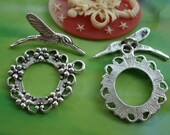 10 sets 25mm Antique silver hummingbirds hummers and flowers round Rings toggled toggle clasps G969752