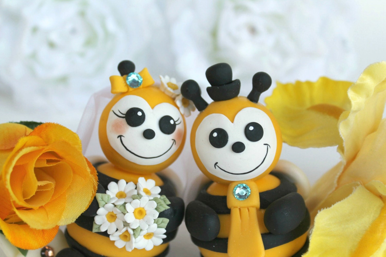 Bee wedding cake topper, personalized bee bride and groom, funny cute cake topper with banner
