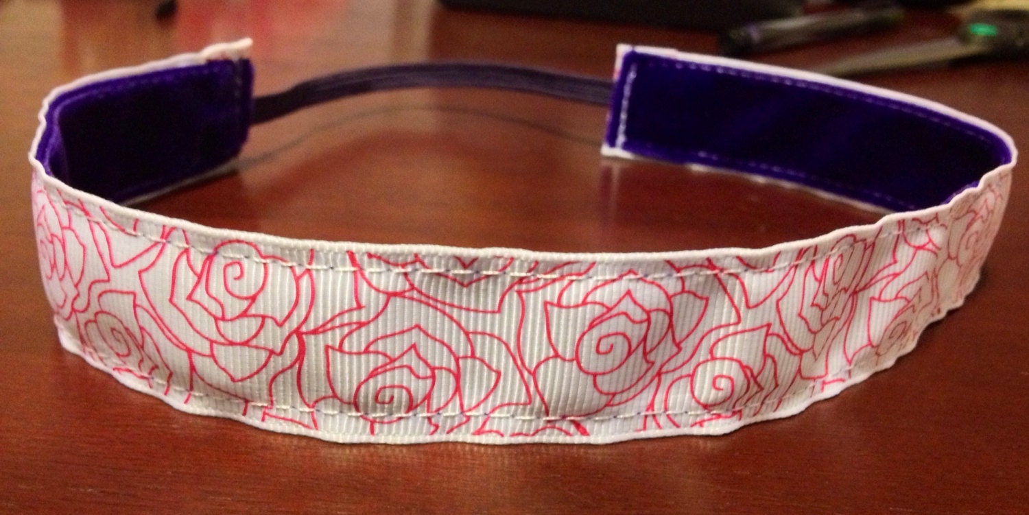 NOODLE HUGGER Non slip ribbon headband - bright pink rose outlines - 7/8 inch (running, working out, everyday: women and girls)