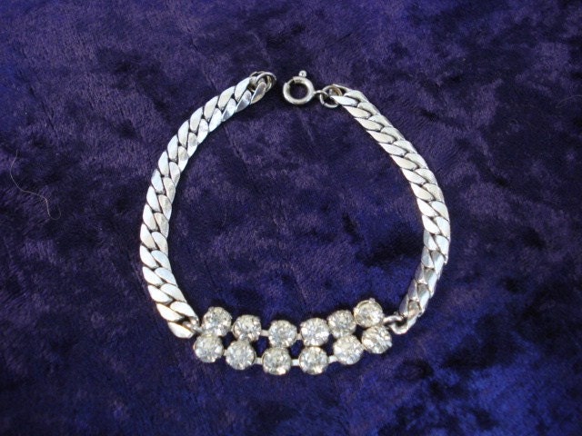 Antique Rhinestone bracelet  - Sparkling - Silver Tone - Clear Stones - Perfect Gift