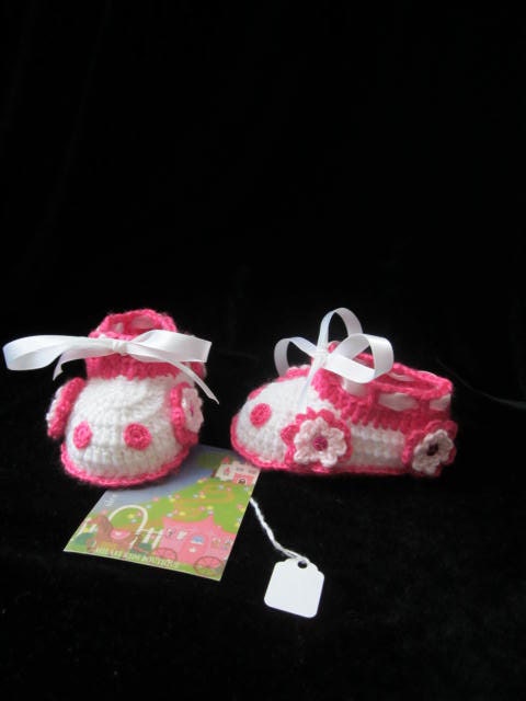 Baby Girl Car Booties. Crochet Baby Girl Booties. Crochet Flower Baby Car Booties. Baby Booties. Crochet Baby girl shoes. READY TO SHIP