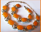 Vintage Necklace Bracelet Demi SET Gold Metal Orange Peach Thermo Set Plastic VG