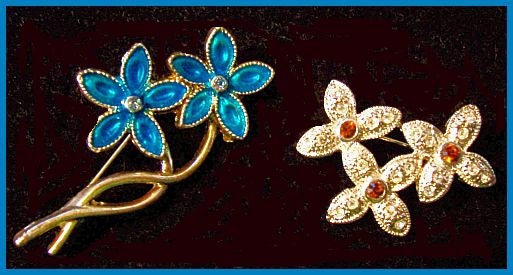 Vintage Brooch Pin Lot 2 Enamel Rhinestone Flowers Blue Topaz  Gold Metal VG