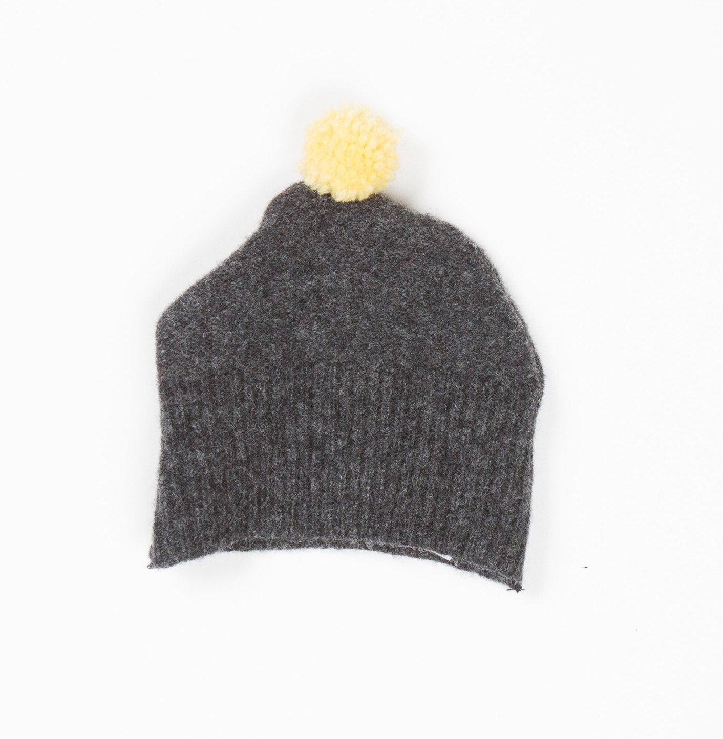 Newborn Baby Hat Beanie in Upcycled Wool 0m