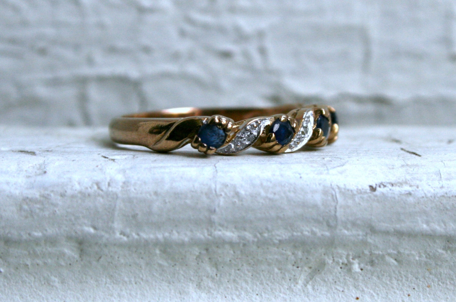 Beautiful Vintage 9K Yellow Gold Diamond and Sapphire Wedding Band.
