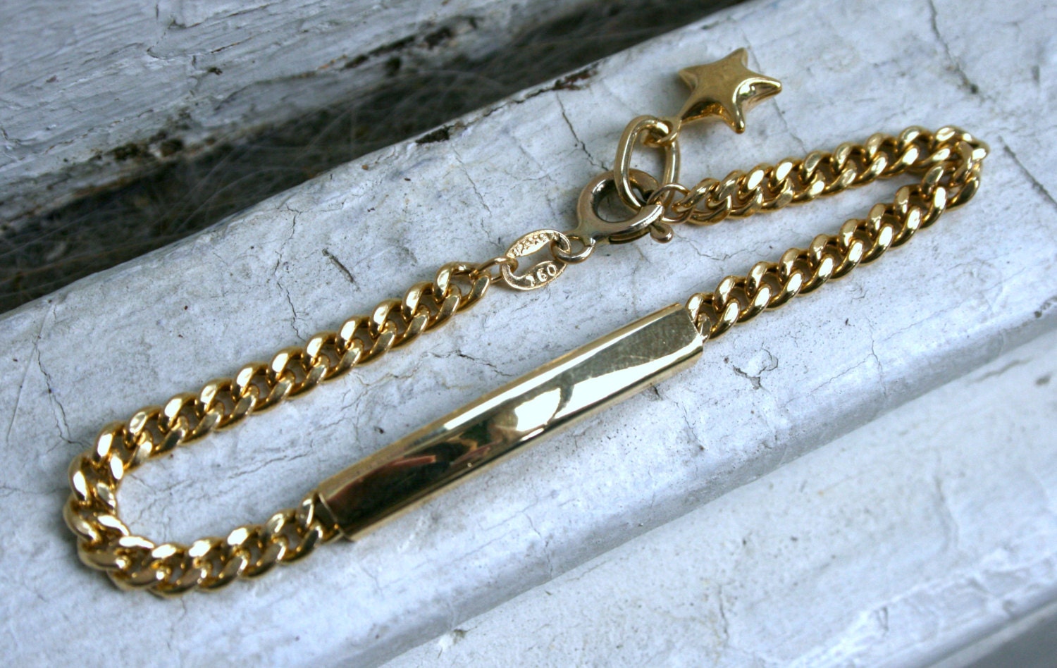 Sweet 18K Yellow Gold Baby I.D. Bracelet.
