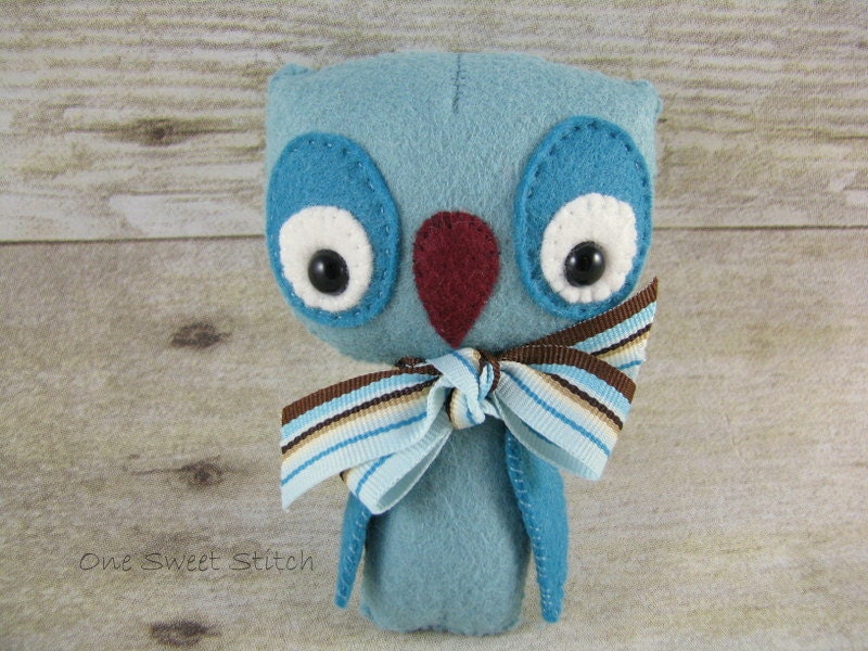 Blue plush owl feltie - collectable owl softie for home decor or collectors - heirloom quality - child firendly