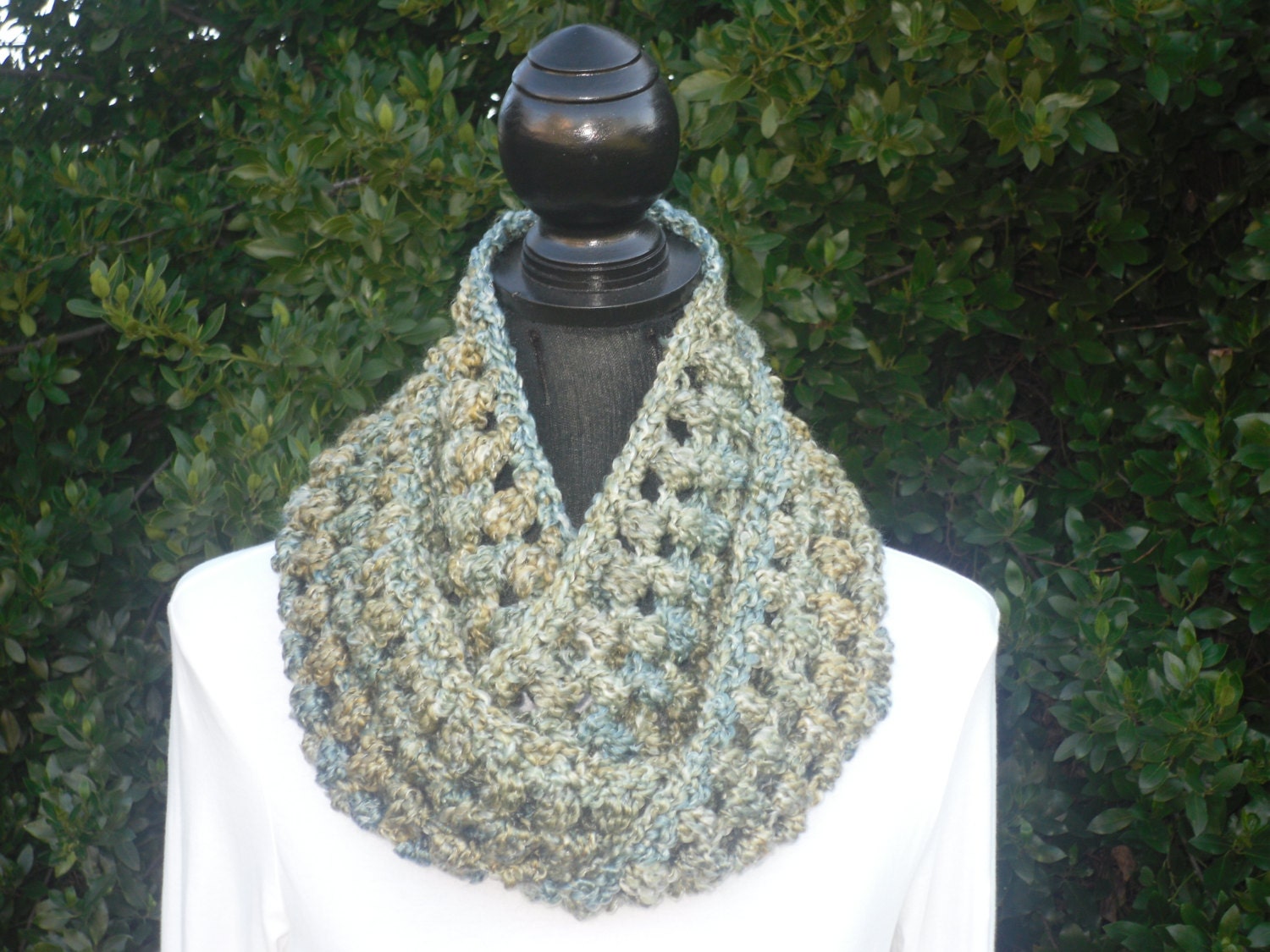 Puff Infinity Eternity Cowl Neckwarmer Circle Scarf Meadow Cluster Crochet