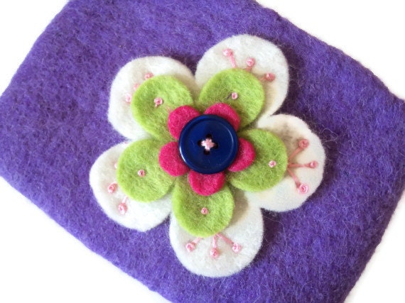 Upcycled Lilac Wool Felt Purse - Lined - Zipped - Coin Purse