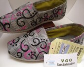 VEGAN friendly SUSTAINABLE Painted TOMS size 7.5