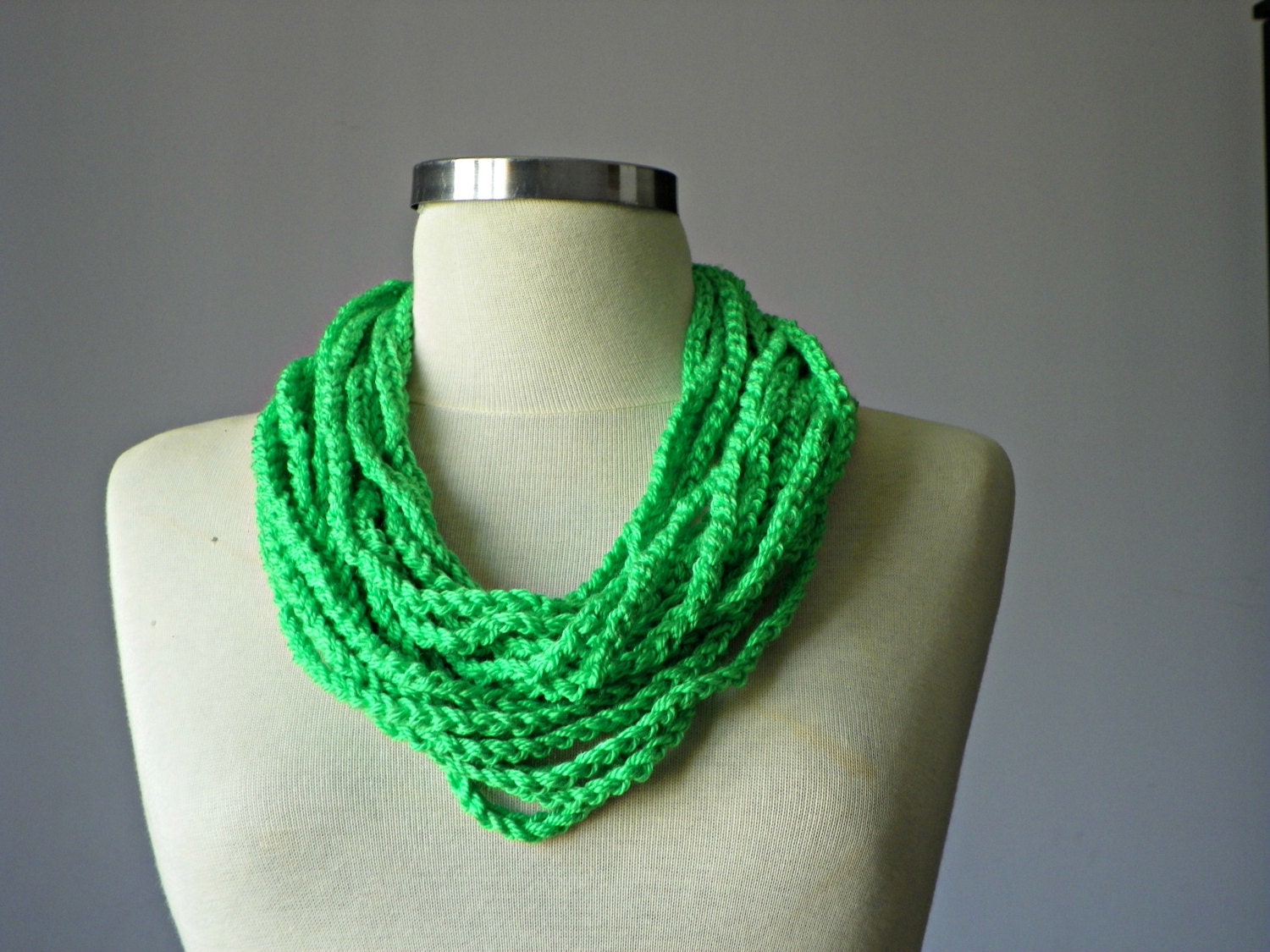Infinity chain scarf, fiber necklace, neon green circle scarf, spring and summer fashion, women accessories, chunky loop scarf