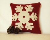Decorative Pillow / Little Snowflake Pillow / Wool Pillow / Winter Pillow / Wool Applique Pillow / Red Pillow