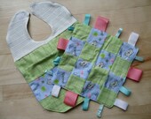 SALE duo baby bib 6-18 month baby and taggie blanket with blue and green cats