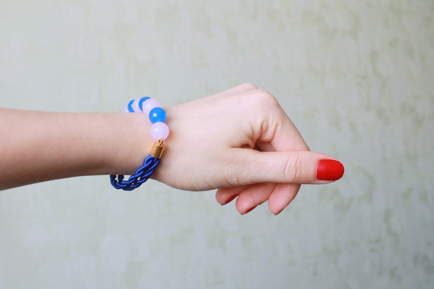 Blue and rose pink stretch bracelet - Modern rope bracelet - Statement gems bracelet