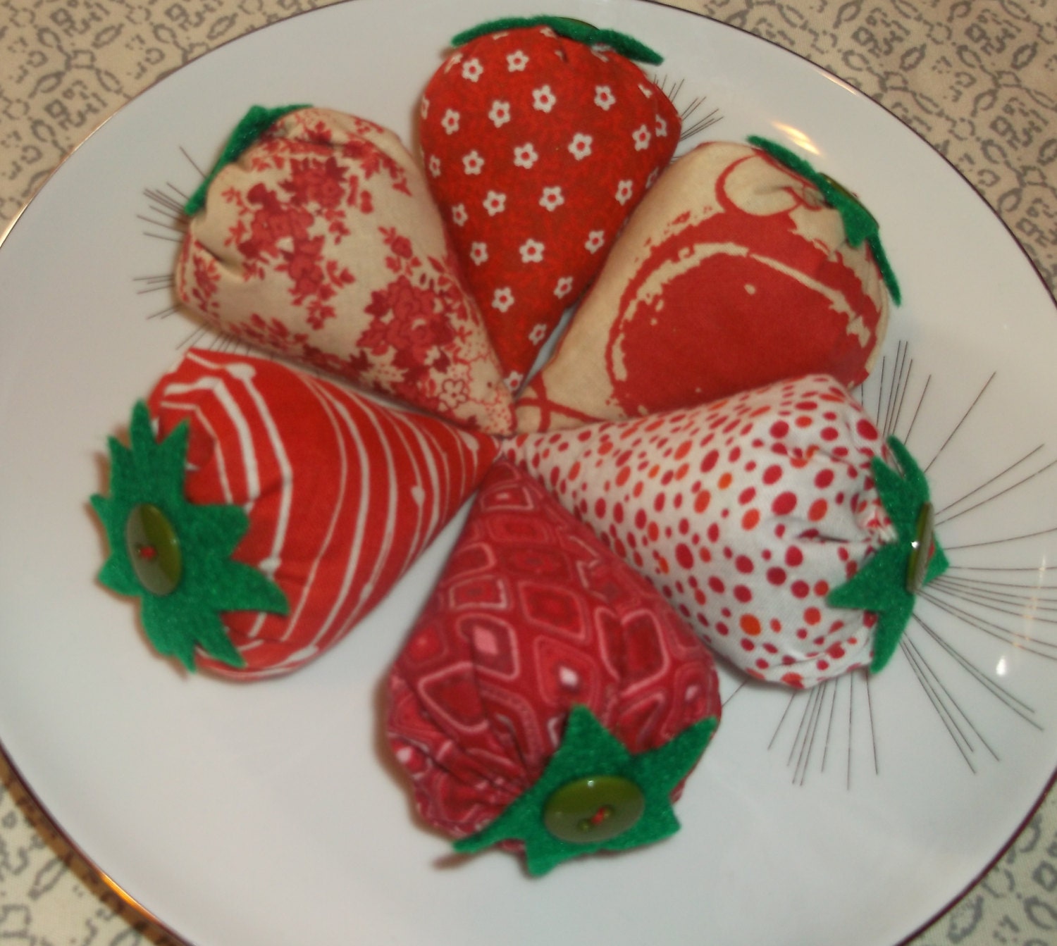 6 Strawberries handmade sachets filled with French dried lavender flowers buds, ornament. Valentine's gift basket  Wedding  party favor