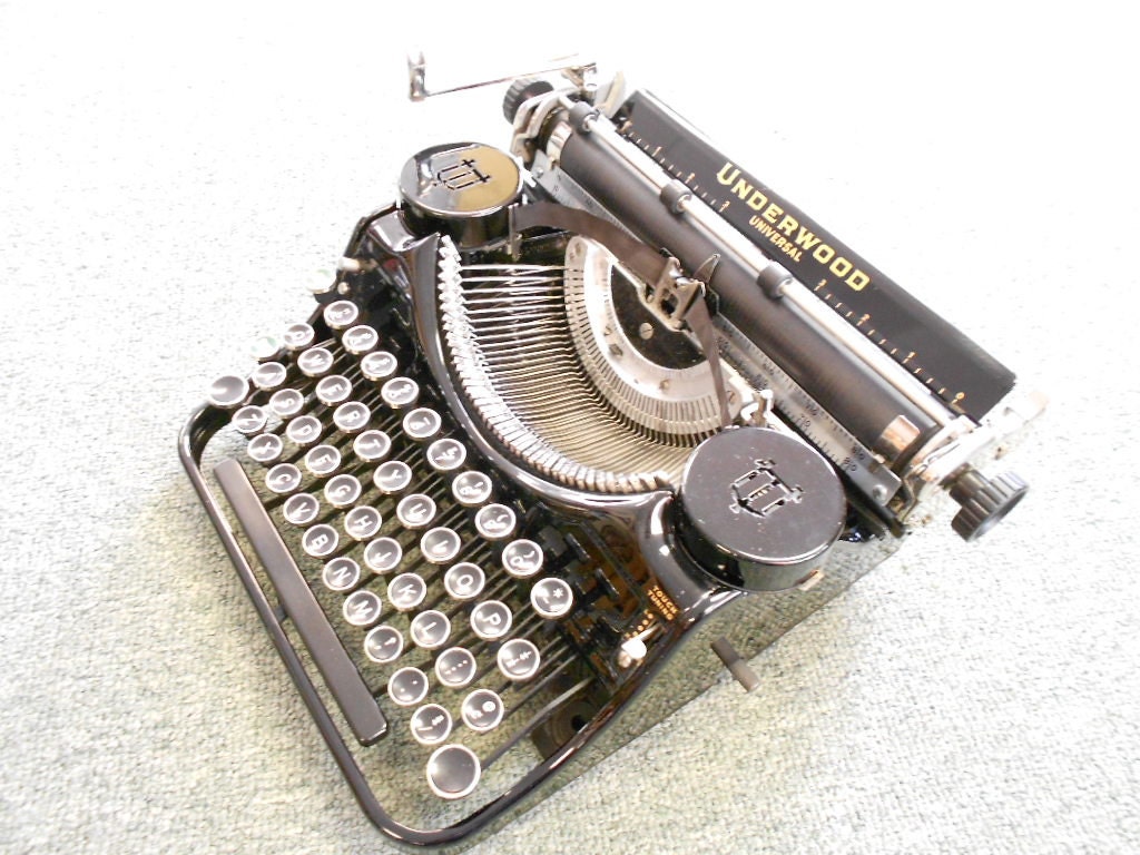 1930's Underwood Universal Portable Typewriter