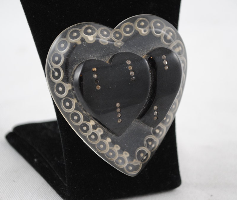 FREE SHIPPING SALE  Retro Mad Men 1940's 1940s Clear w Black Lucite Double Heart Vintage Valentines Brooch Pin