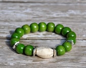 NEW Green Wood Bead Bracelet / Beaded Bracelets