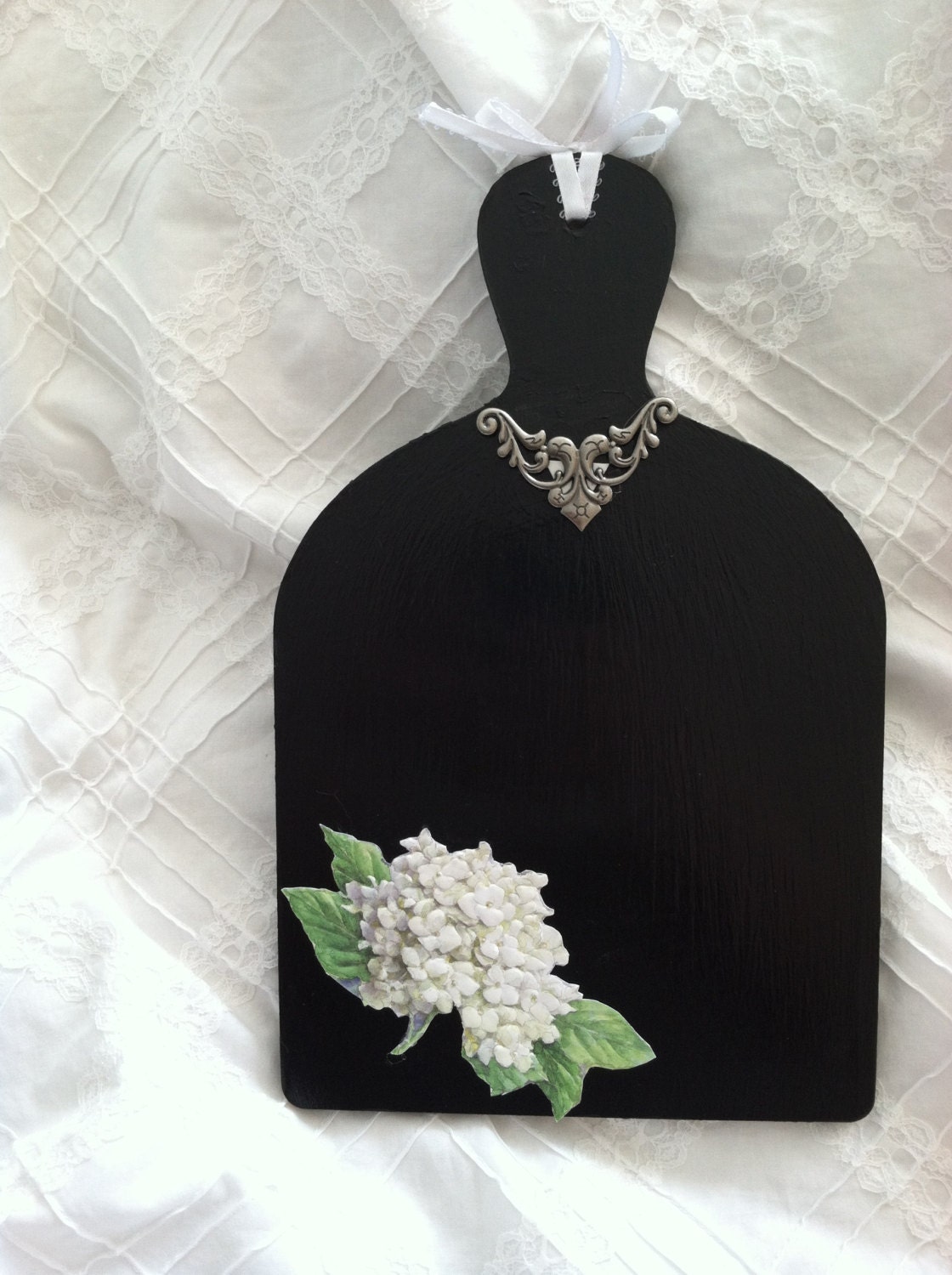 Chalkboard/Vintage Cutting Board/Repurposed Chalkboard Cutting Board/Cottage Chic Chalk Board/Menu Wedding Kitchen Decor
