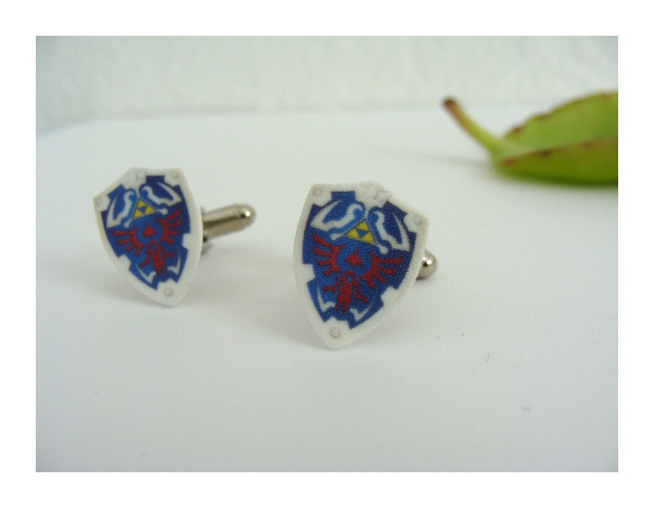 Legend of Zelda Links Shield CuffLinks - retro game sprite jewelry