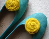 Yellow shoe clips, Flower shoe clips, Yellow shoe pin, Yellow shoe flower, Yellow flower shoe clips, Yellow rosetts shoe clips - AtelierAppasionata