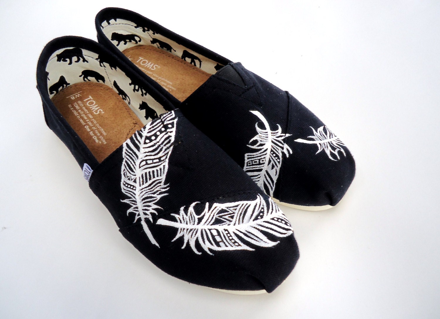 Black and White Aztec Feather TOMS