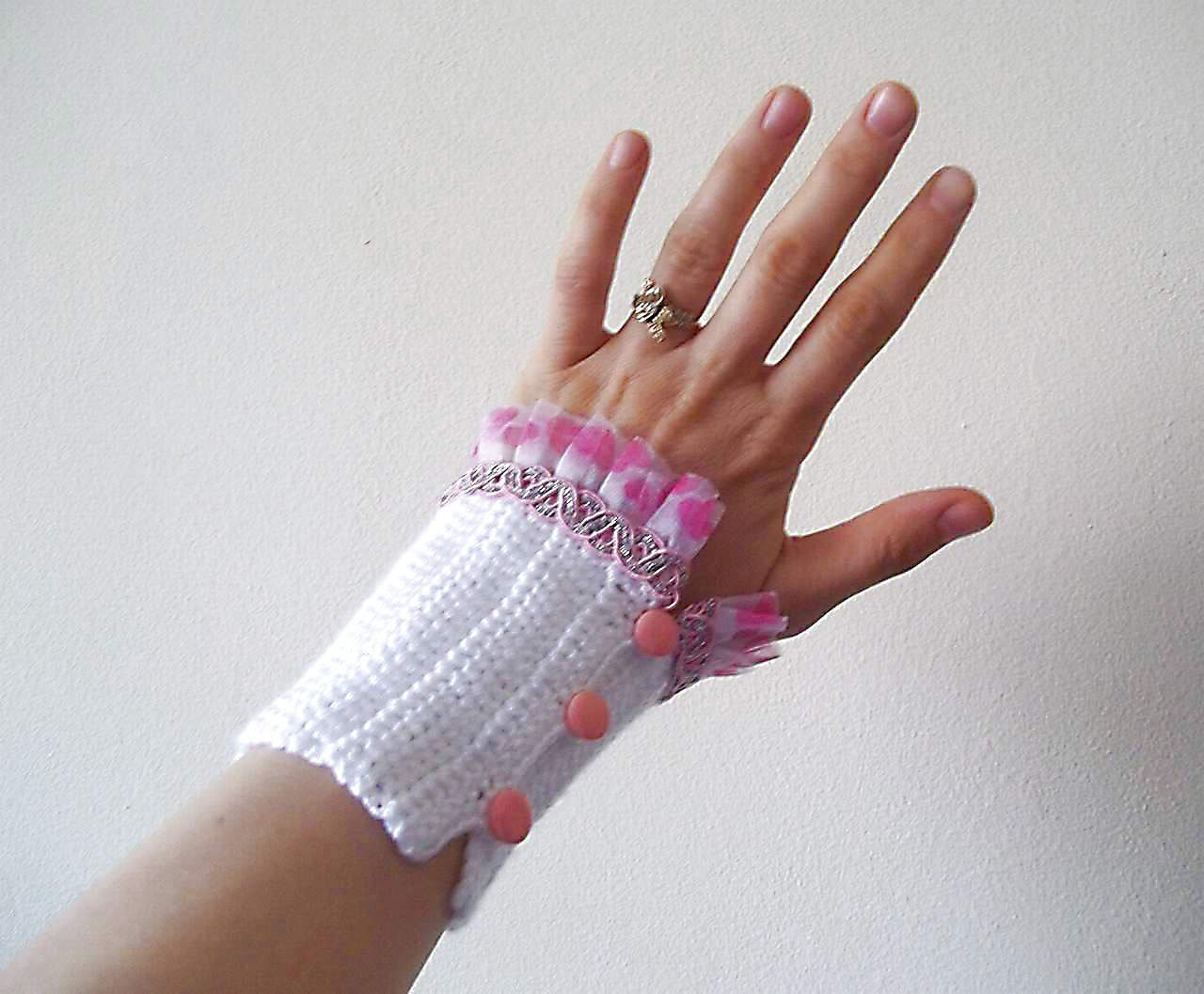 Crochet bridal wrist warmers, in white with pink buttons and an elegant lace, Valentines gifts, gift for her, winter 2013, gift for mom