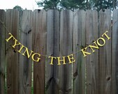TYING THE KNOT customizable announcement banner
