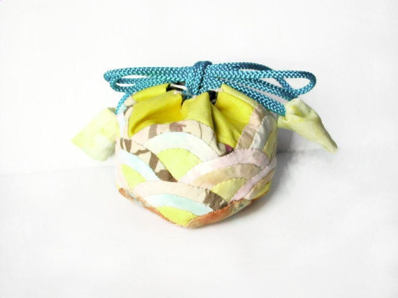Blue wave patchwork pattern round coin purse with drawstrings