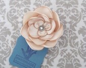 Champagne Bridal Hair Clip. Bridal Flower Hair Clip. Bridal Hair Accessory. Champagne Blush Flower hair Piece.