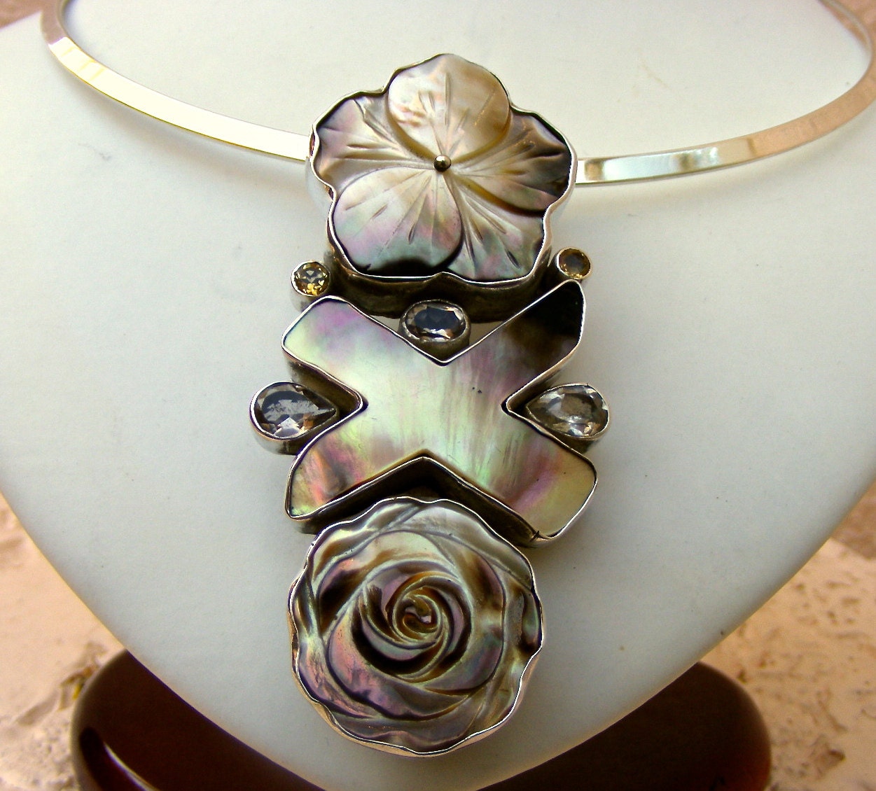 Romantic Black Mother of Pearl Artisans' Pendant