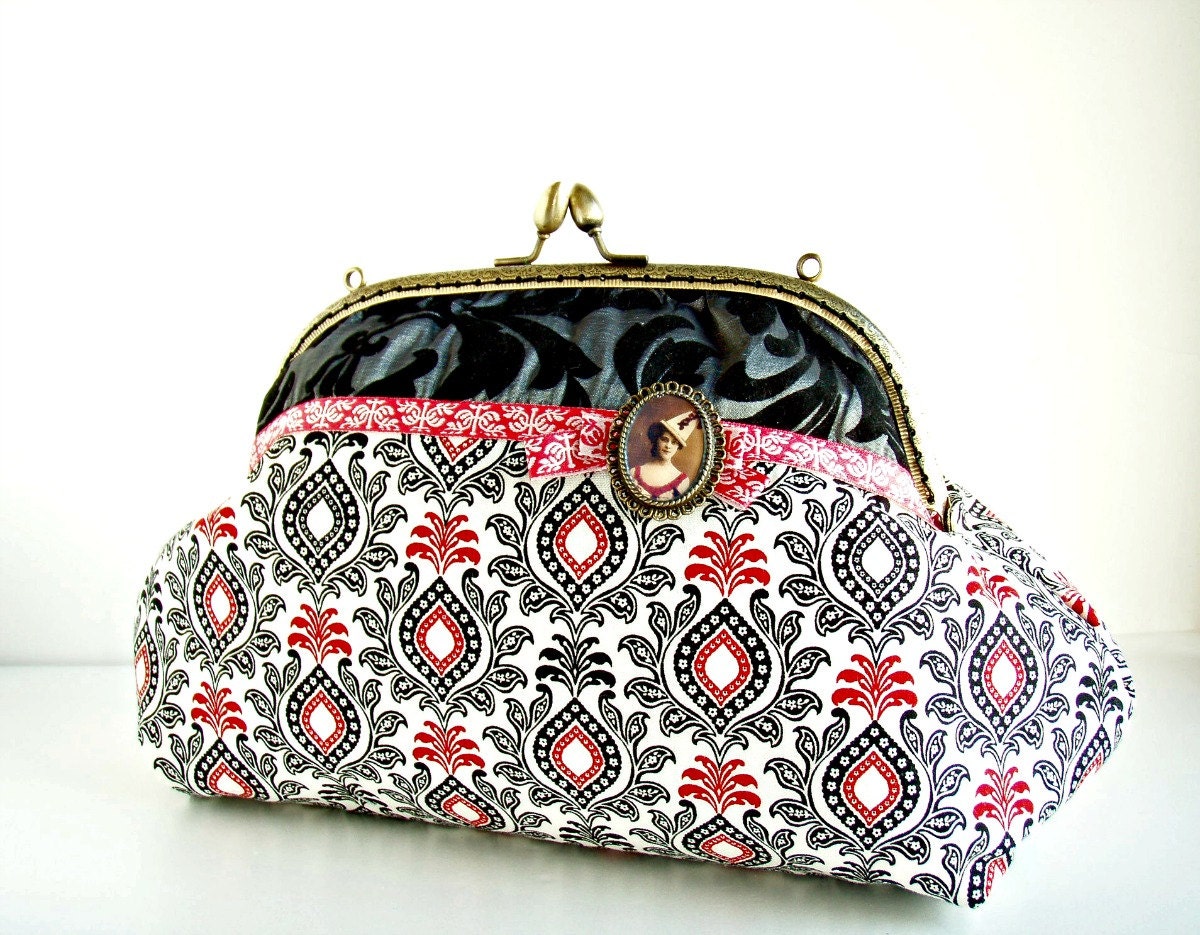 Damask Purse, Jacquard Purse, Baroque Purse, Black Red Silver Purse