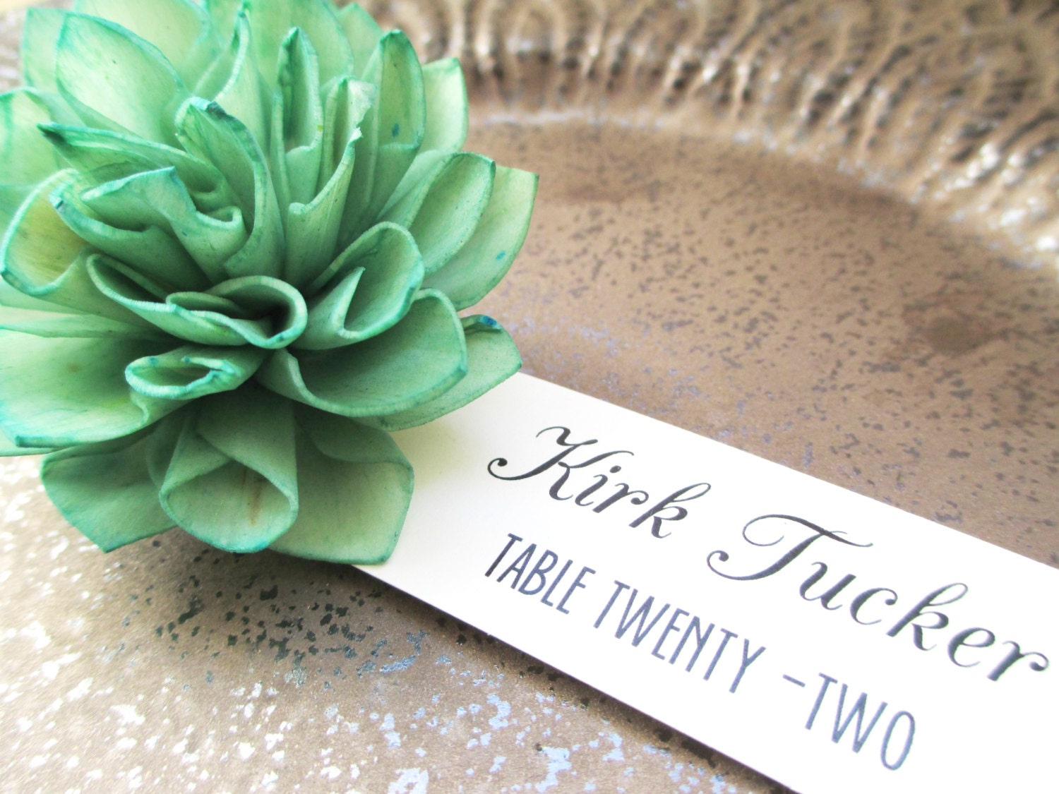 20 Emerald Place Cards, Wooden Flower Place Cards, Rustic Wedding, Wedding Escort Cards