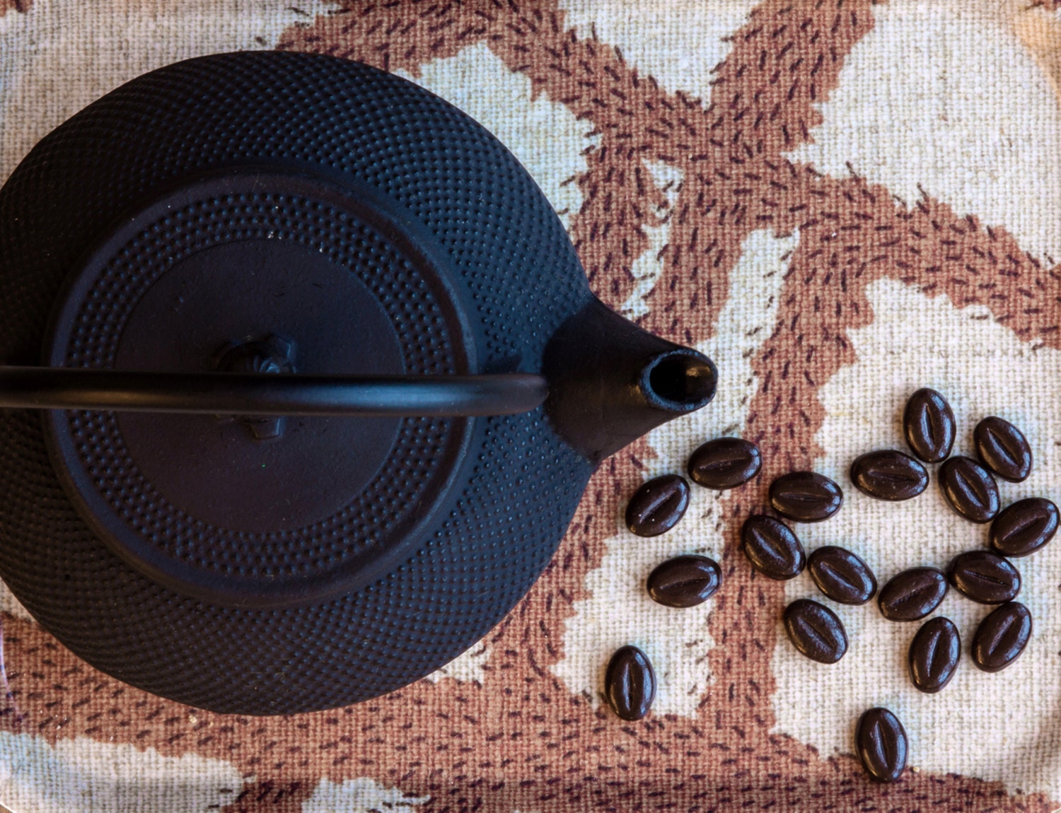 Tea and Breakfast Tray with Scandinavian Print, Brown