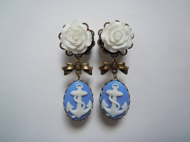 Rose & Anchor Cameo Dangly Plugs, assorted colours. 9/16" (14mm) or 5/8" (16mm) plugs for stretched ears by Gauge Queen on Etsy